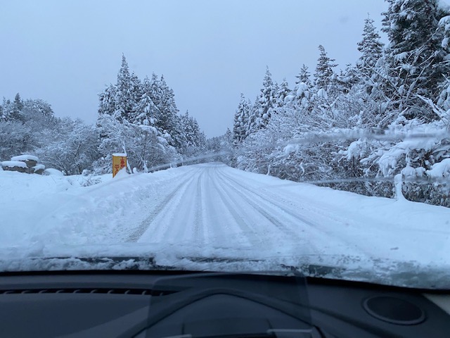 マツダ2雪道走行の写真