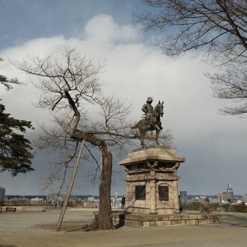 仙台の伊達政宗公の銅像の写真