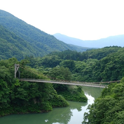 鳴子ダムの荒尾湖7月の風景写真