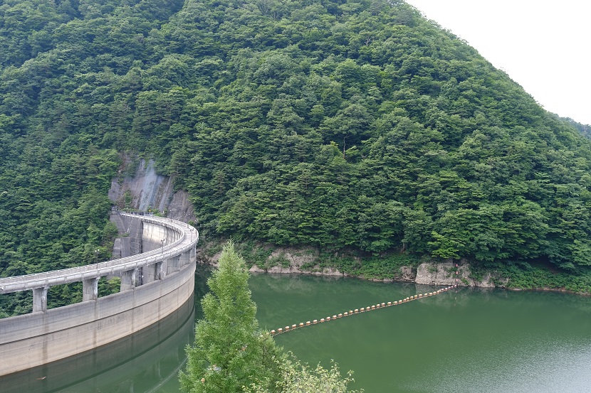 鳴子ダムの7月の風景写真