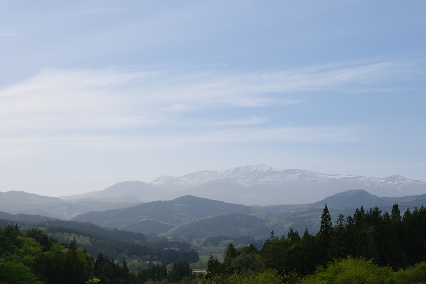 五月の栗駒山の風景写真