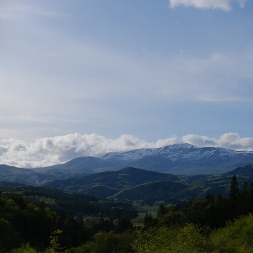 栗駒山の五月の風景写真