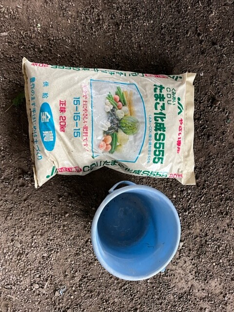追肥の肥料タマゴ化成S 555の写真