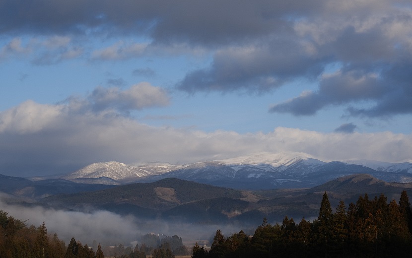 2月の栗駒山の雪の風景
