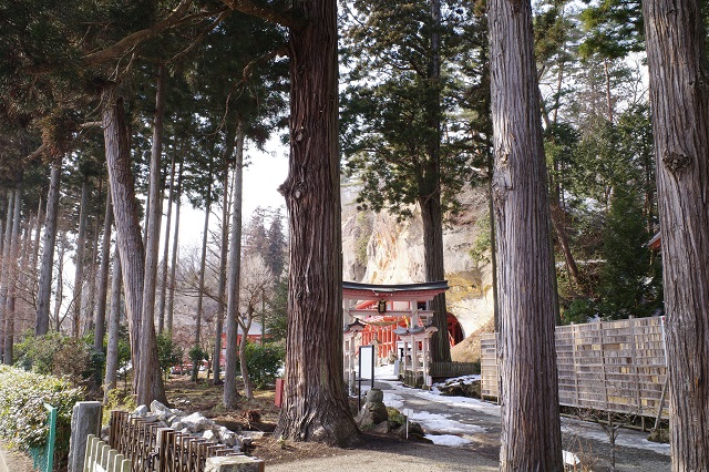 達谷窟毘沙門堂の風景写真