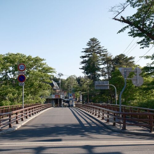 厳美渓の景勝観光地の厳美渓大橋の風景写真