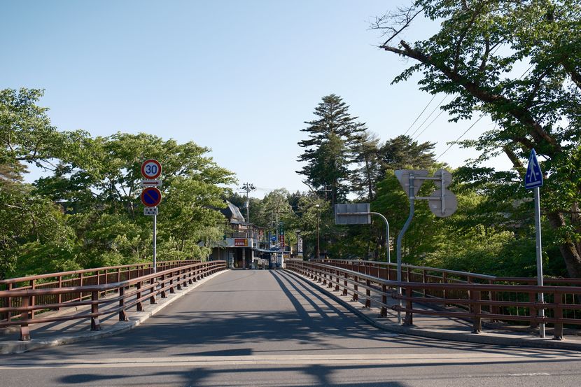 厳美渓の景勝観光地の厳美渓大橋の風景写真