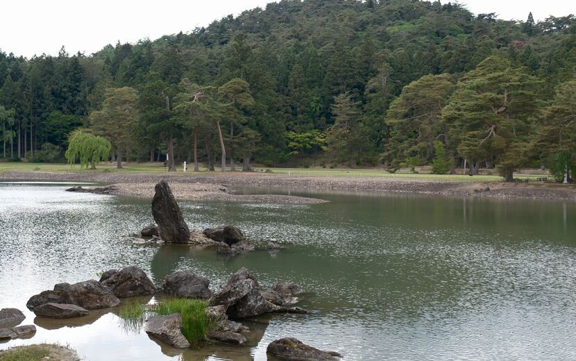 世界遺産毛越寺の敷地内の風景