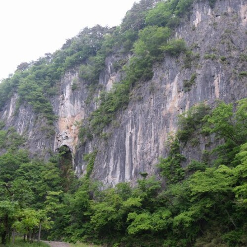 日本三大渓流の猊鼻渓の春５月の写真