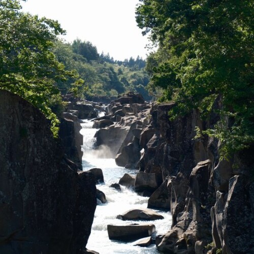 厳美渓の春５月の風景写真