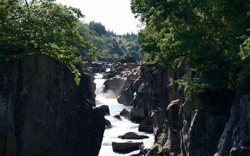 厳美渓の春５月の風景写真