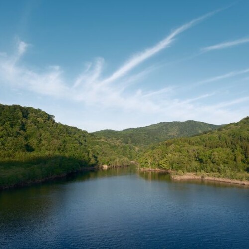 胆沢ダム奥州湖の朝の写真