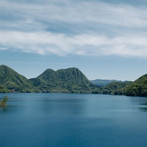 玉川ダムの湖面の写真
