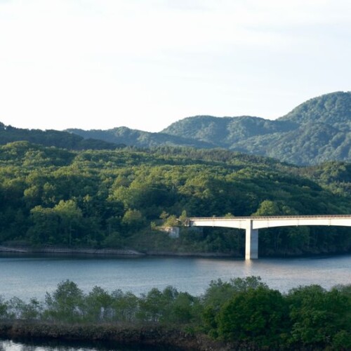 胆沢ダム奥州湖の風景