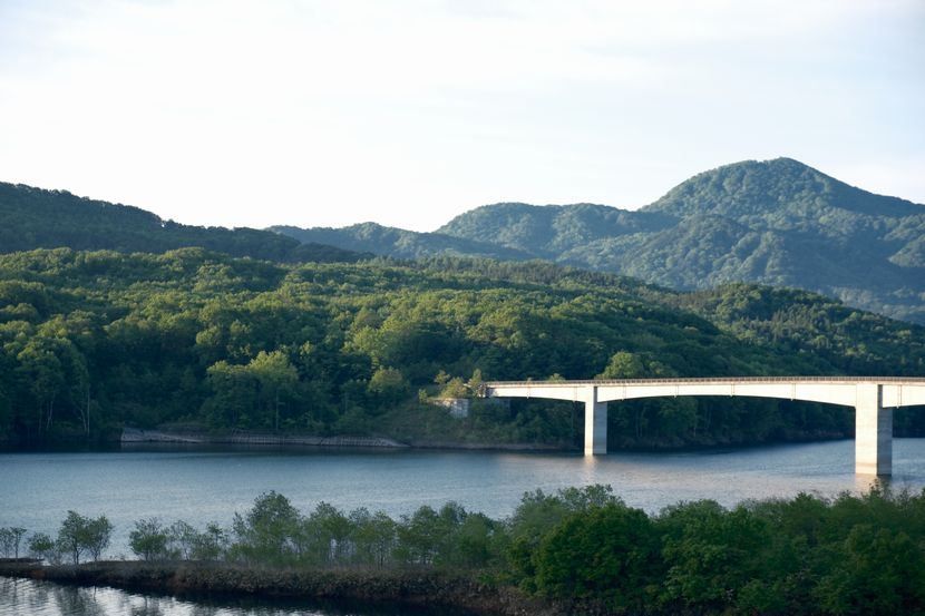 胆沢ダム奥州湖の風景