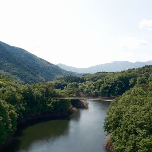 鳴子ダムの上流:五月の風景写真