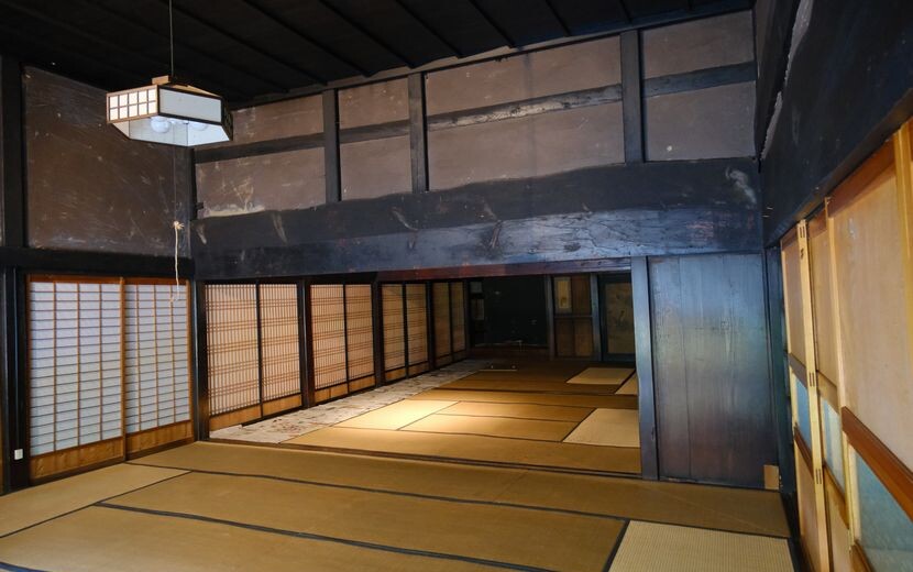 旅先の古民家の風景