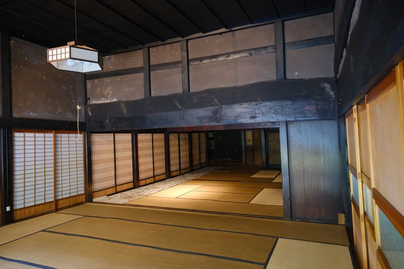 旅先の古民家の風景