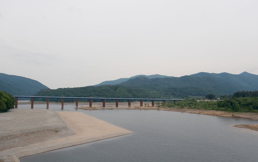 湯田ダム錦秋湖にかかる迂回の巨大な橋
