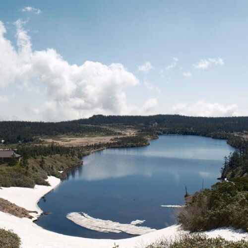 八幡平の八幡沼の風景写真
