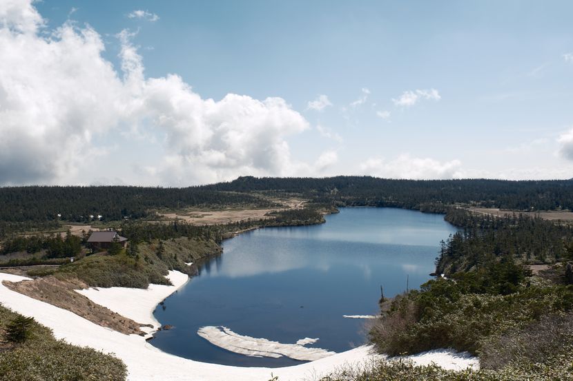 八幡平の八幡沼の風景写真