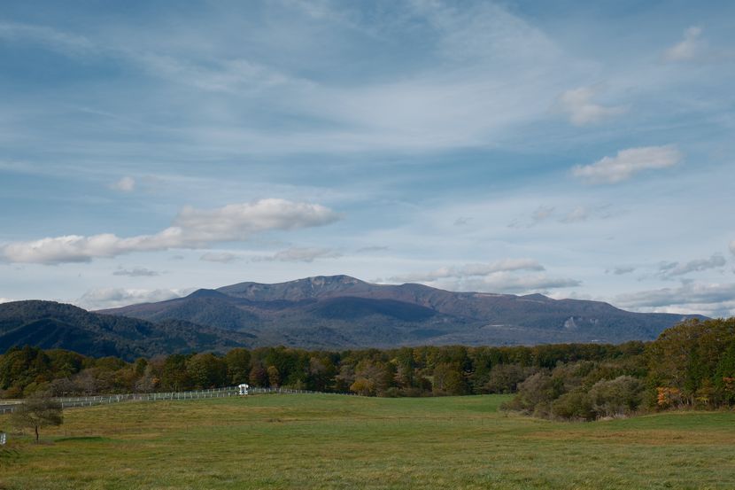 10月の栗駒山の紅葉の風景