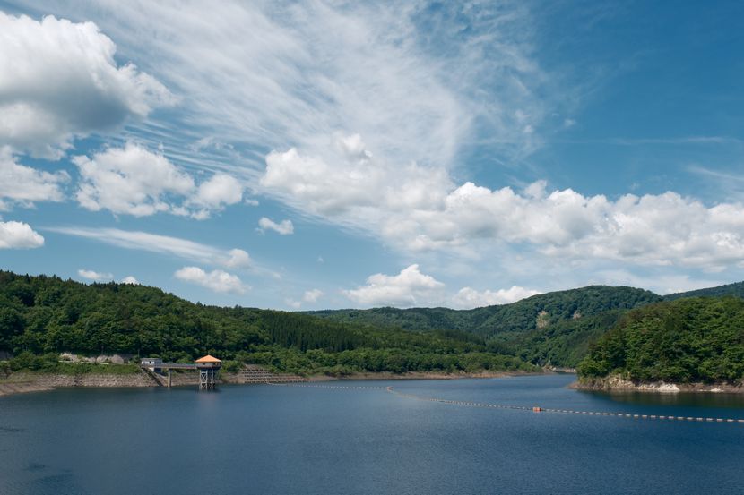荒砥沢ダムの春五月の風景写真