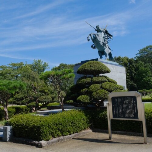 山形城址公園の最上義光公の銅像